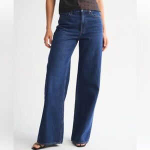Abercrombie & Fitch High Rise The Wide Leg Jean